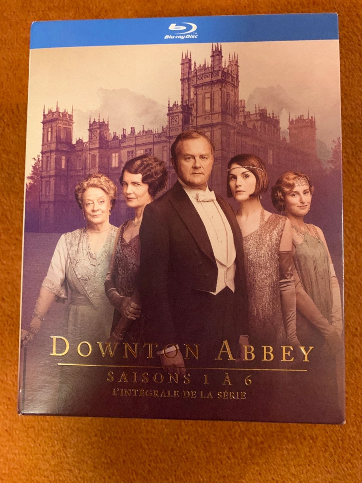 Downton Abbey Livre De Poche En Français Downton Abbey, Coffret intégral des 6 saisons sur Gens de Confiance