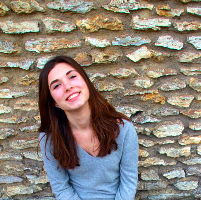 Chloé 18 Ans étudiante En Droit à Cannes Étudiante en droit propose aide aux devoirs et/ou soutien scolaire sur