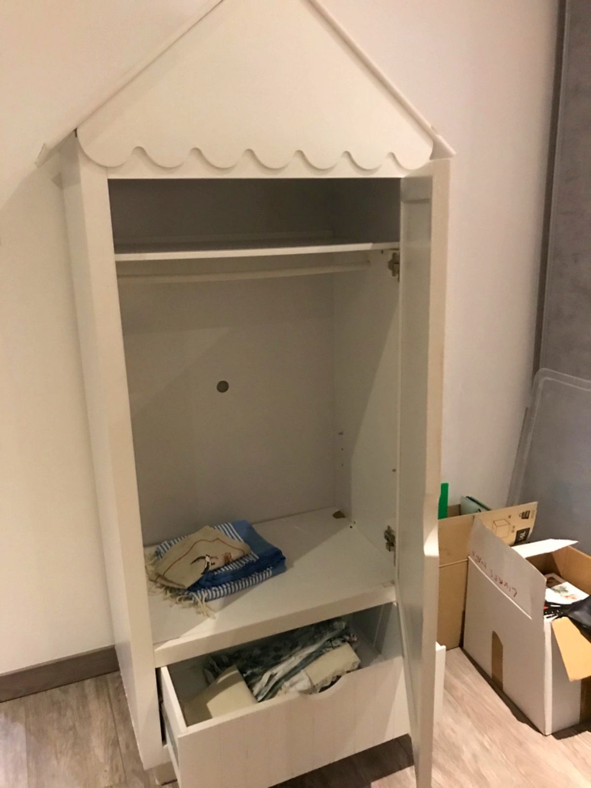 Vends Armoire Bebe Enfant Blanche Vertbaudet On Gens De Confiance